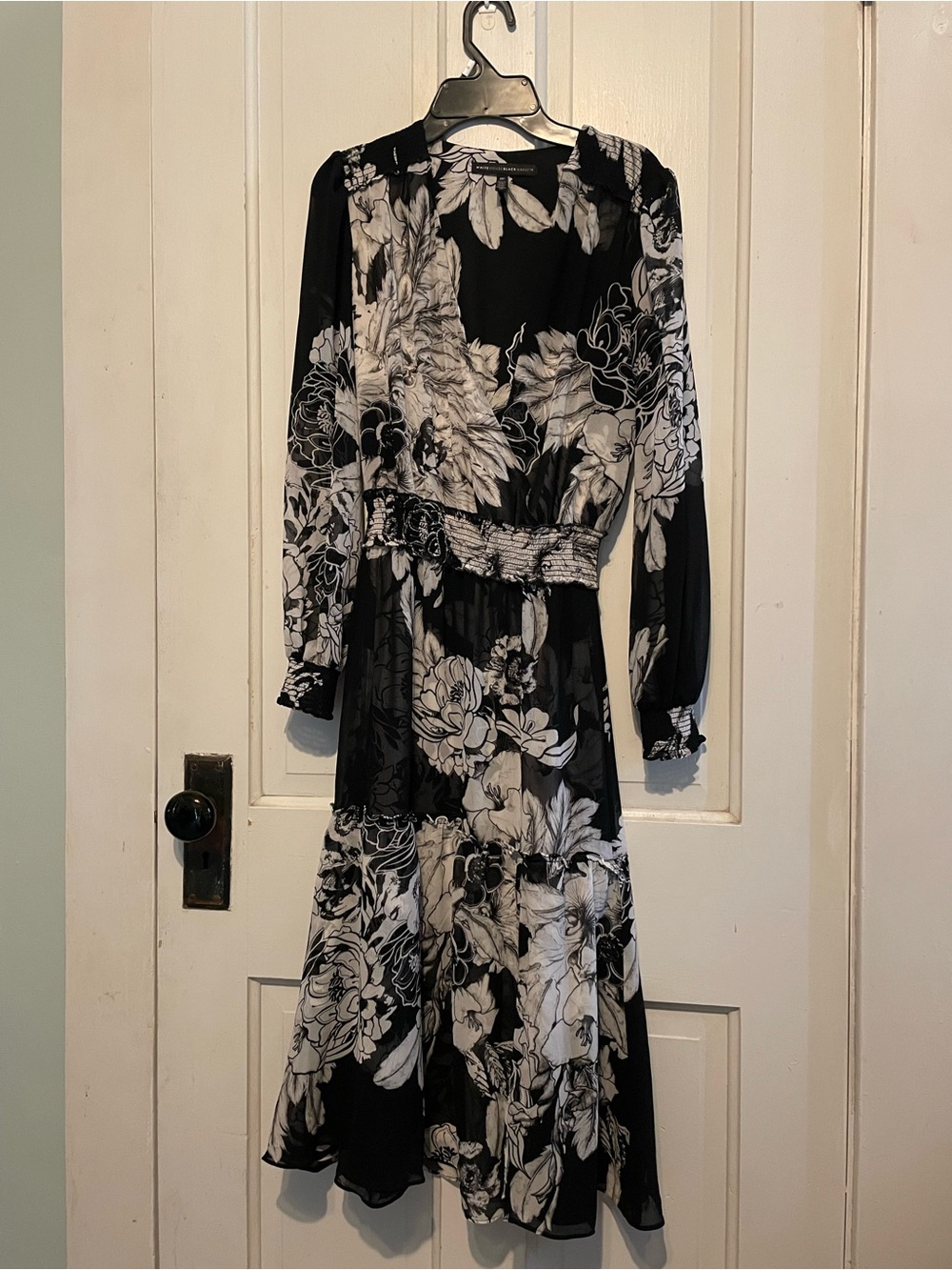 White House Black Market Black and White Floral Long Sleeve Dress